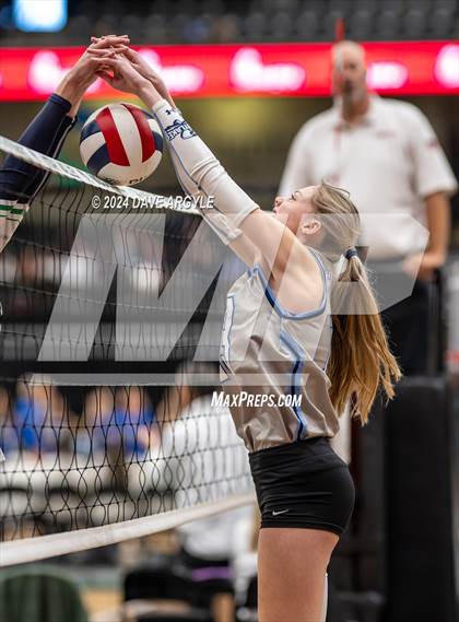 Thumbnail 3 in Syracuse vs. Westlake (UHSAA 6A Second Round) photogallery.