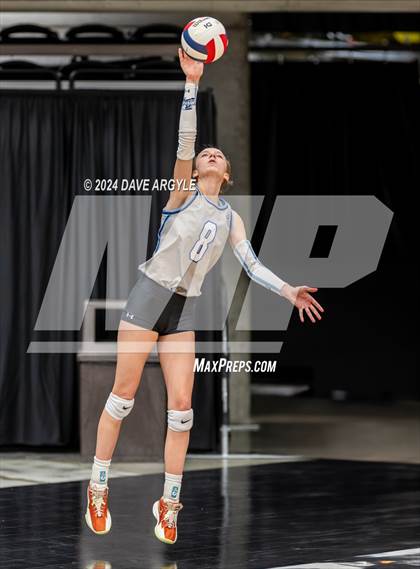 Thumbnail 3 in Syracuse vs. Westlake (UHSAA 6A Second Round) photogallery.