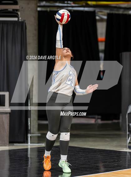 Thumbnail 2 in Syracuse vs. Westlake (UHSAA 6A Second Round) photogallery.