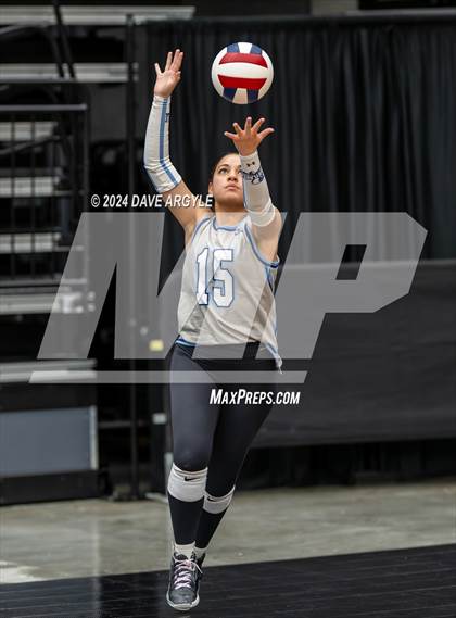 Thumbnail 2 in Syracuse vs. Westlake (UHSAA 6A Second Round) photogallery.