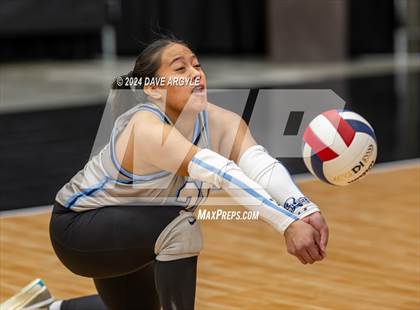 Thumbnail 1 in Syracuse vs. Westlake (UHSAA 6A Second Round) photogallery.