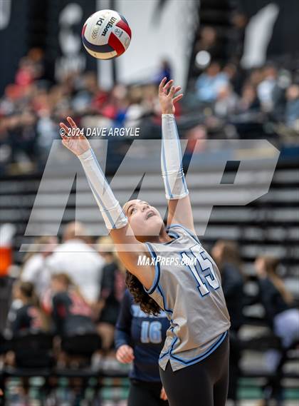 Thumbnail 2 in Syracuse vs. Westlake (UHSAA 6A Second Round) photogallery.