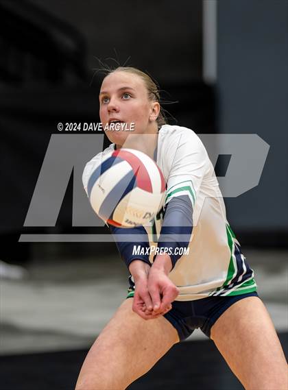 Thumbnail 1 in Syracuse vs. Westlake (UHSAA 6A Second Round) photogallery.