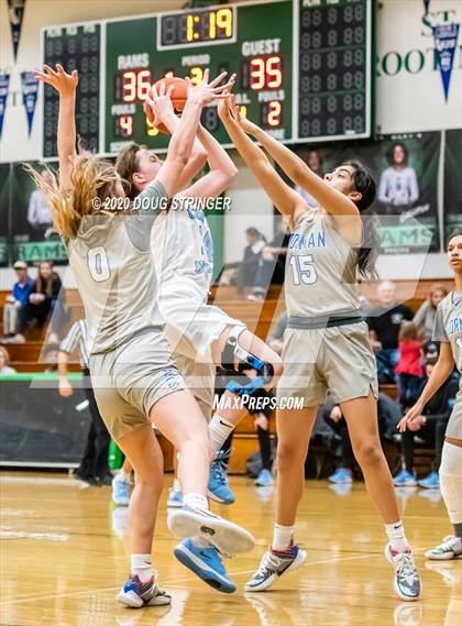 Thumbnail 1 in Bishop Gorman vs. Clovis North (MLK Showcase) photogallery.