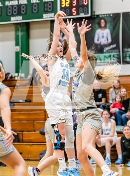 Thumbnail 1 in Bishop Gorman vs. Clovis North (MLK Showcase) photogallery.