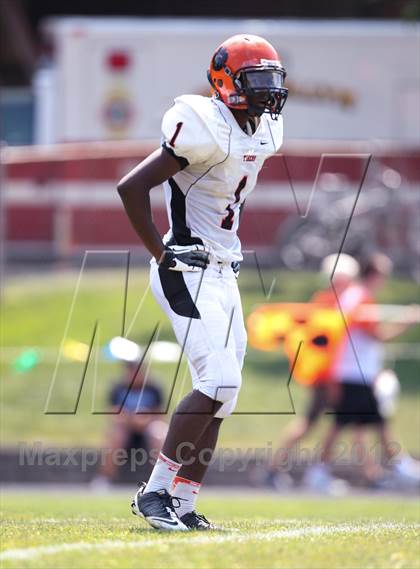 Thumbnail 2 in Wheaton-Warrenville South @ Glenbard West photogallery.