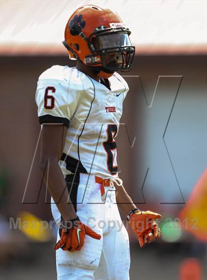 Thumbnail 3 in Wheaton-Warrenville South @ Glenbard West photogallery.