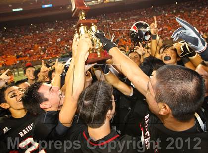Thumbnail 2 in Lahainaluna vs. 'Iolani (HHSAA D2 Final) photogallery.
