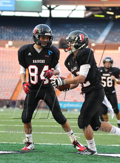 Thumbnail 3 in Lahainaluna vs. 'Iolani (HHSAA D2 Final) photogallery.