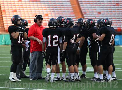 Thumbnail 2 in Lahainaluna vs. 'Iolani (HHSAA D2 Final) photogallery.