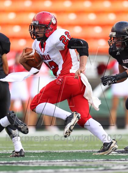 Thumbnail 3 in Lahainaluna vs. 'Iolani (HHSAA D2 Final) photogallery.