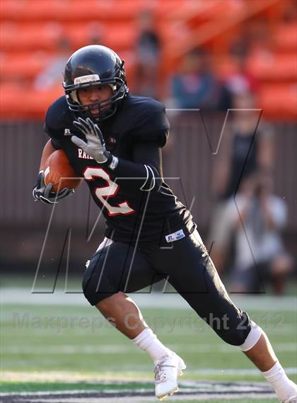 Thumbnail 3 in Lahainaluna vs. 'Iolani (HHSAA D2 Final) photogallery.