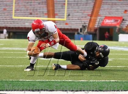 Thumbnail 2 in Lahainaluna vs. 'Iolani (HHSAA D2 Final) photogallery.