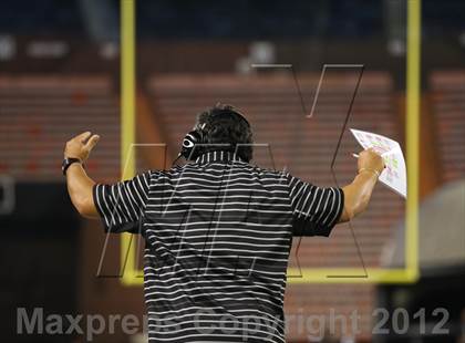 Thumbnail 2 in Lahainaluna vs. 'Iolani (HHSAA D2 Final) photogallery.