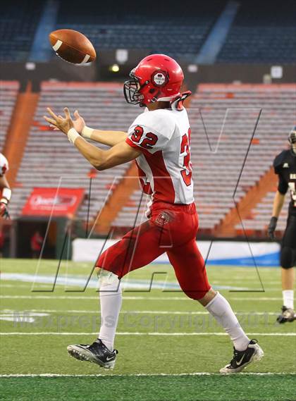 Thumbnail 2 in Lahainaluna vs. 'Iolani (HHSAA D2 Final) photogallery.
