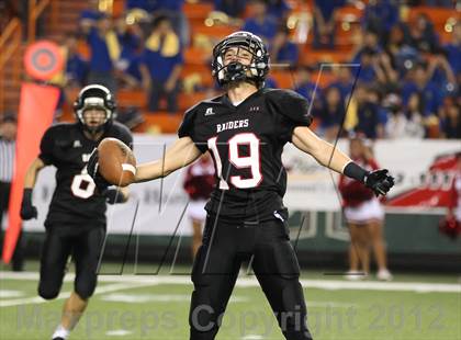 Thumbnail 1 in Lahainaluna vs. 'Iolani (HHSAA D2 Final) photogallery.