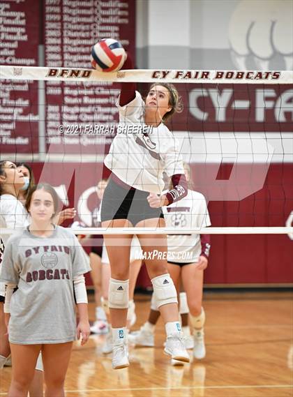 Thumbnail 1 in Northbrook @ Cy-Fair photogallery.