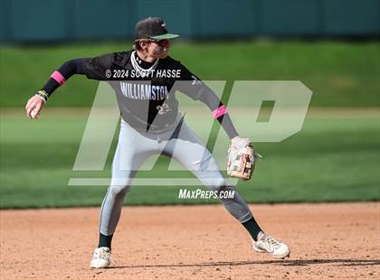 Thumbnail 3 in Williamston vs. Grand Ledge photogallery.