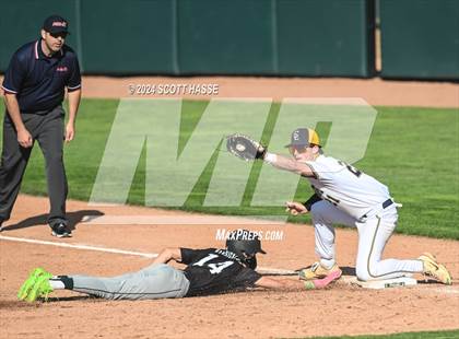 Thumbnail 2 in Williamston vs. Grand Ledge photogallery.
