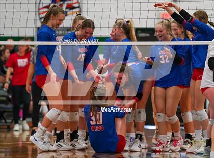 Thumbnail 1 in Western Boone vs. Northview (IHSAA 3A Regional Semi Final) photogallery.