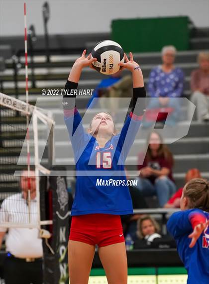 Thumbnail 1 in Western Boone vs. Northview (IHSAA 3A Regional Semi Final) photogallery.