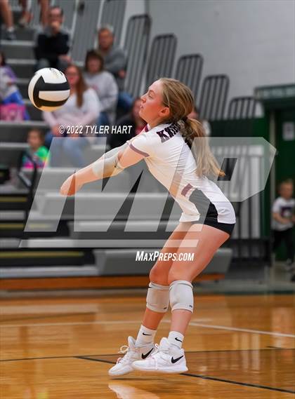 Thumbnail 2 in Western Boone vs. Northview (IHSAA 3A Regional Semi Final) photogallery.
