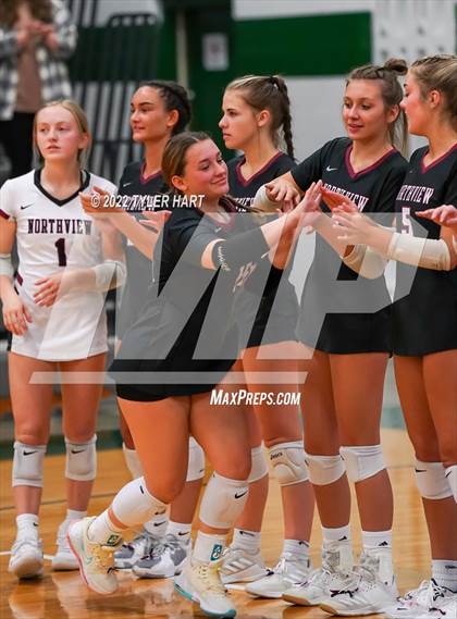 Thumbnail 2 in Western Boone vs. Northview (IHSAA 3A Regional Semi Final) photogallery.