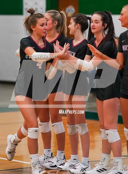 Thumbnail 2 in Western Boone vs. Northview (IHSAA 3A Regional Semi Final) photogallery.