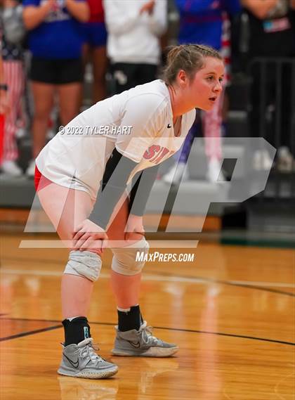 Thumbnail 1 in Western Boone vs. Northview (IHSAA 3A Regional Semi Final) photogallery.