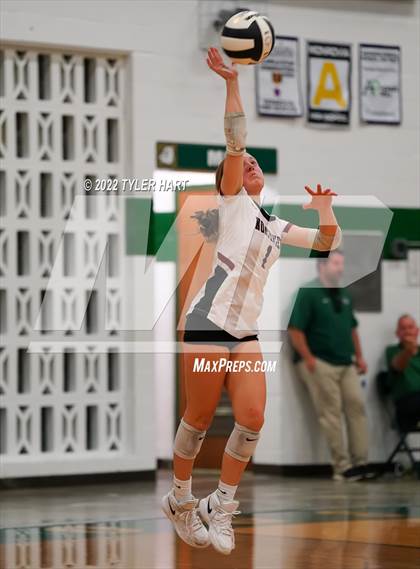 Thumbnail 1 in Western Boone vs. Northview (IHSAA 3A Regional Semi Final) photogallery.