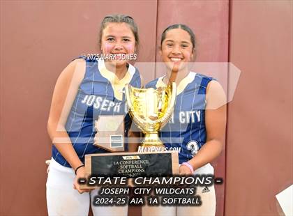 Thumbnail 3 in St. David vs. Joseph City (AIA 1A Final - Awards) photogallery.