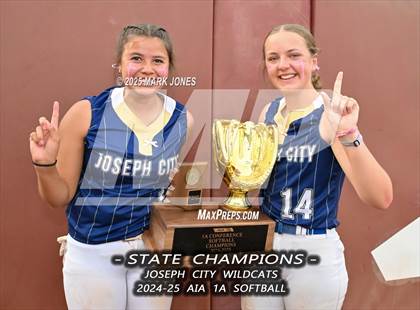 Thumbnail 2 in St. David vs. Joseph City (AIA 1A Final - Awards) photogallery.