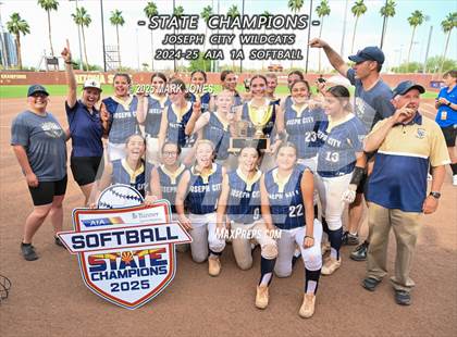 Thumbnail 2 in St. David vs. Joseph City (AIA 1A Final - Awards) photogallery.