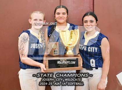 Thumbnail 1 in St. David vs. Joseph City (AIA 1A Final - Awards) photogallery.