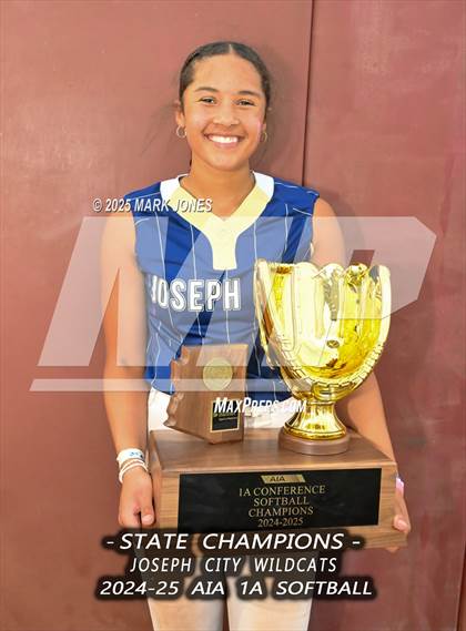 Thumbnail 3 in St. David vs. Joseph City (AIA 1A Final - Awards) photogallery.
