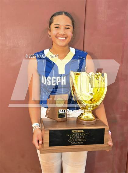 Thumbnail 2 in St. David vs. Joseph City (AIA 1A Final - Awards) photogallery.
