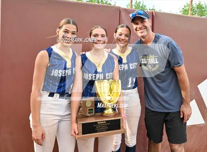Thumbnail 2 in St. David vs. Joseph City (AIA 1A Final - Awards) photogallery.