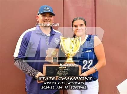 Thumbnail 2 in St. David vs. Joseph City (AIA 1A Final - Awards) photogallery.