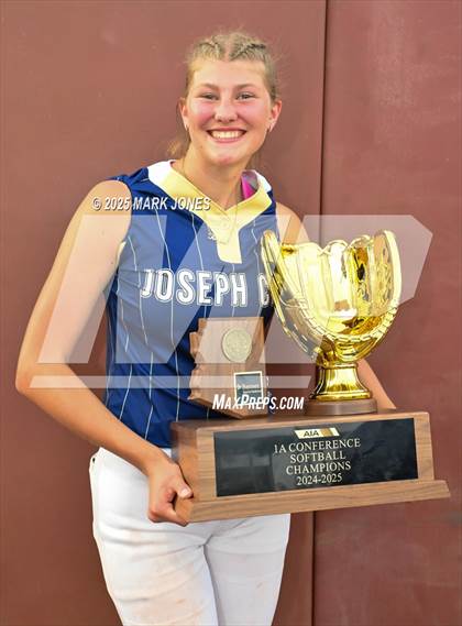 Thumbnail 2 in St. David vs. Joseph City (AIA 1A Final - Awards) photogallery.