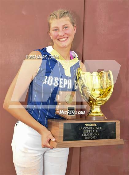Thumbnail 1 in St. David vs. Joseph City (AIA 1A Final - Awards) photogallery.