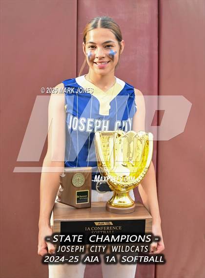 Thumbnail 1 in St. David vs. Joseph City (AIA 1A Final - Awards) photogallery.