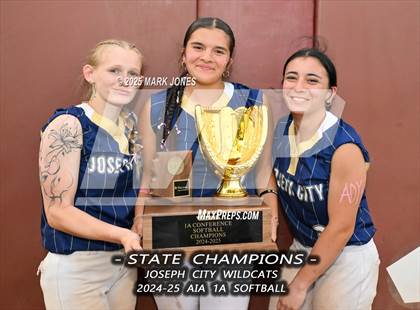 Thumbnail 3 in St. David vs. Joseph City (AIA 1A Final - Awards) photogallery.