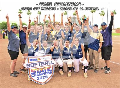 Thumbnail 2 in St. David vs. Joseph City (AIA 1A Final - Awards) photogallery.