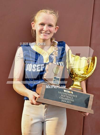 Thumbnail 2 in St. David vs. Joseph City (AIA 1A Final - Awards) photogallery.