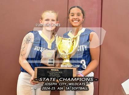 Thumbnail 2 in St. David vs. Joseph City (AIA 1A Final - Awards) photogallery.