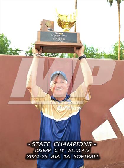 Thumbnail 2 in St. David vs. Joseph City (AIA 1A Final - Awards) photogallery.