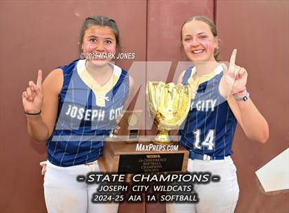Thumbnail 3 in St. David vs. Joseph City (AIA 1A Final - Awards) photogallery.