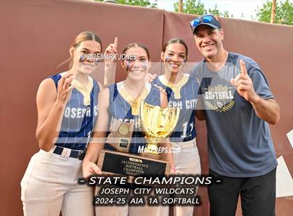 Thumbnail 2 in St. David vs. Joseph City (AIA 1A Final - Awards) photogallery.