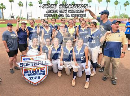 Thumbnail 3 in St. David vs. Joseph City (AIA 1A Final - Awards) photogallery.