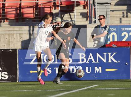 Thumbnail 2 in Juan Diego Catholic vs. Ogden (UHSAA 3A Semifinal) photogallery.